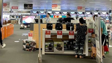 澳零售巨头警告:家具及电子产品价格恐大涨 30%!涨价前赶紧买!